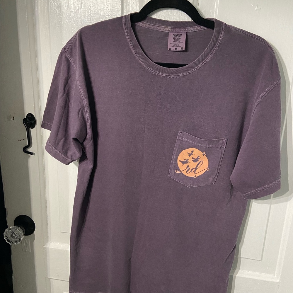 Rosie Daze Halloween dog logo tee purple